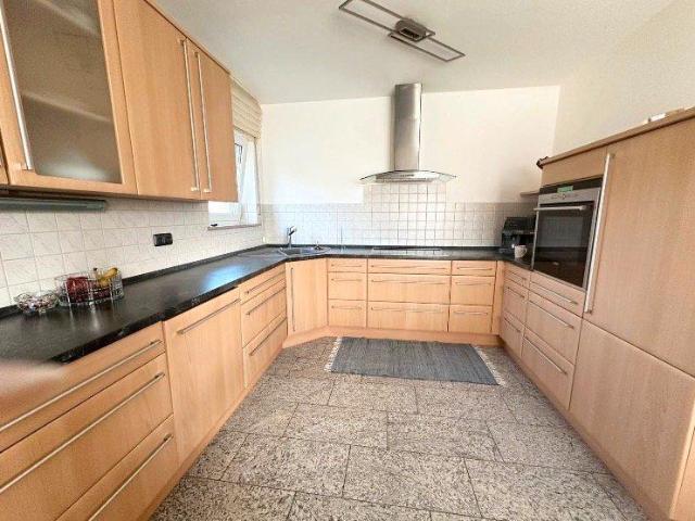 Prov. freie TOP 4,5 Zimmer EG Whg. 102qm Garten+Garage+Terrasse!