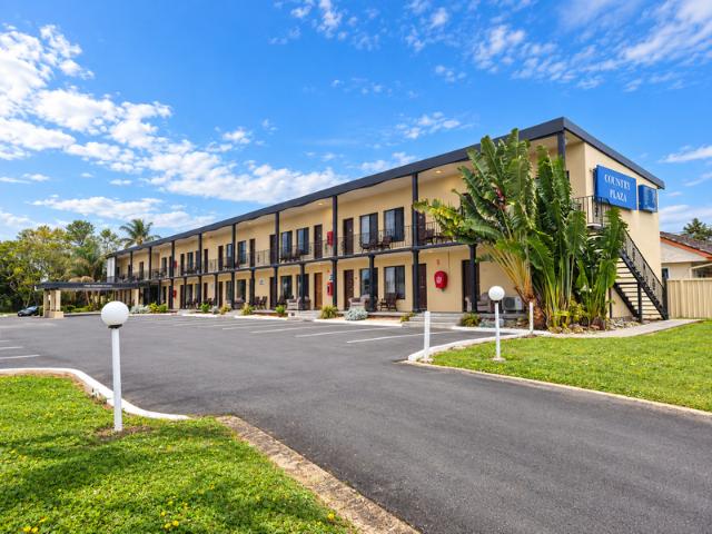 PROVEN REGIONAL MOTEL BUSINESS WITH 25 YEARS OF LEASE SECURITY | Resort Brokers ID: LH009371