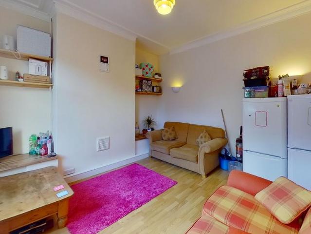 Providence Road, Woodhouse, Leeds. 4 bed terraced house to rent £2,236 pcm £516 pw