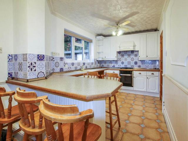 Providence Road, West Drayton, Middlesex 3 bed house to rent £2,250 pcm £519 pw
