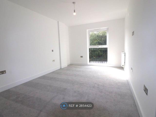 Providence Street, Greenhithe DA9, 2 bed flat to rent, £1,575 pcm | PrimeLocation