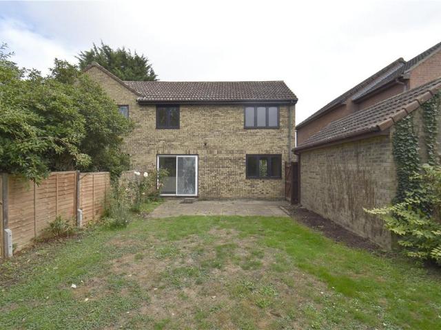 Providence Way, Waterbeach. 3 bed semi detached house to rent £1,500 pcm £346 pw