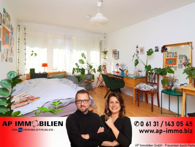 Provisionfrei f.d. Käufer* Vermietete 5 Zimmer WHG mit Innenhof Balkon in Bestlage!
