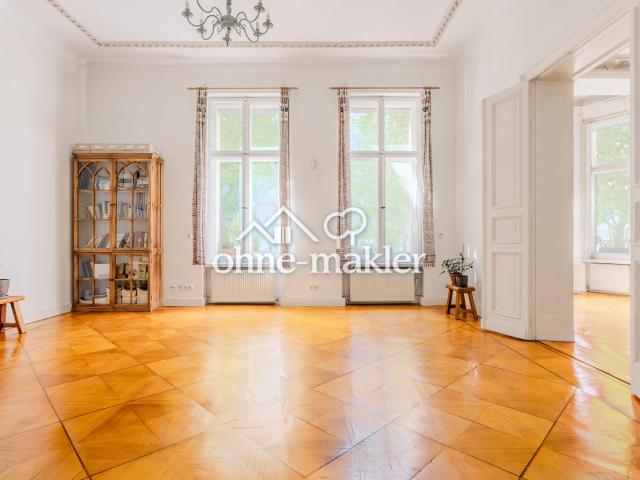 Provisionfreie, sanierte 4 Zimmer Wohnung im Herzen von Kreuzberg! Preis VB