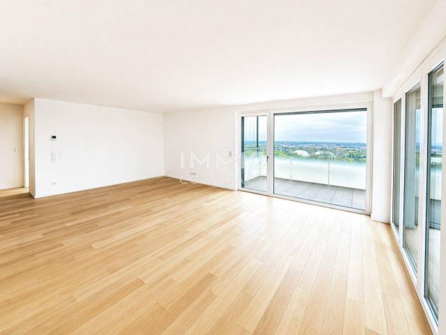 Provisionsfrei: 4. Stock mit Weitblick Luxuriös Wohnen: Laxenburger Straße