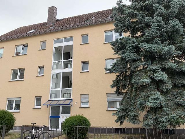 Provisionsfrei: 4 Zimmer Erdgeschosswohnung mit Garten & Garage
