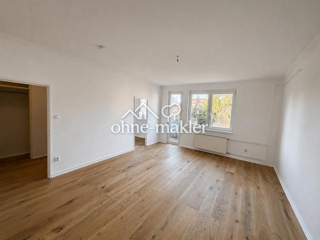 Provisionsfrei! 1 Zimmer mit Balkon / Rathaus Spandau