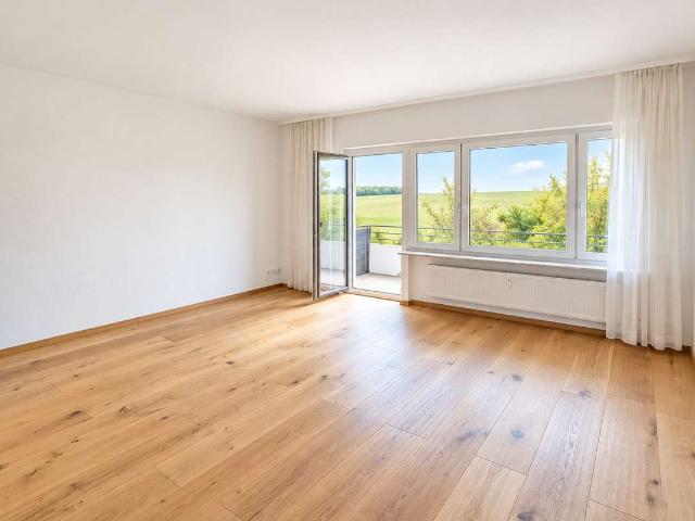 Provisionsfrei 2026 modernisierte 3 Zimmer mit Südbalkon, Aufzug & Stellplatz