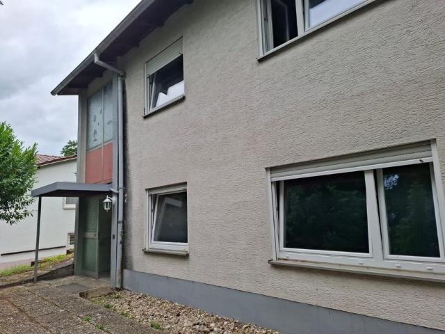 Provisionsfrei: 2 Familienhaus + ELW | 3 Garagen | 915 m²