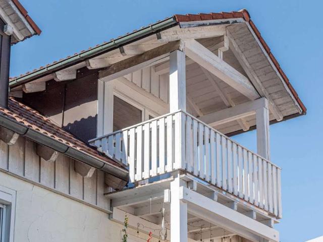 PROVISIONSFREI* 2 Zim. Dach ETW in kleiner Wohnanlage mit Balkon, Garage, EBK in LA Auwaldsiedlung