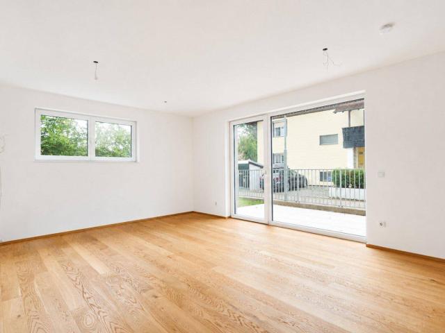 Provisionsfrei! 2 Zimmer Gartenwohnung in den Seevillen an der Esplanade Altmünster