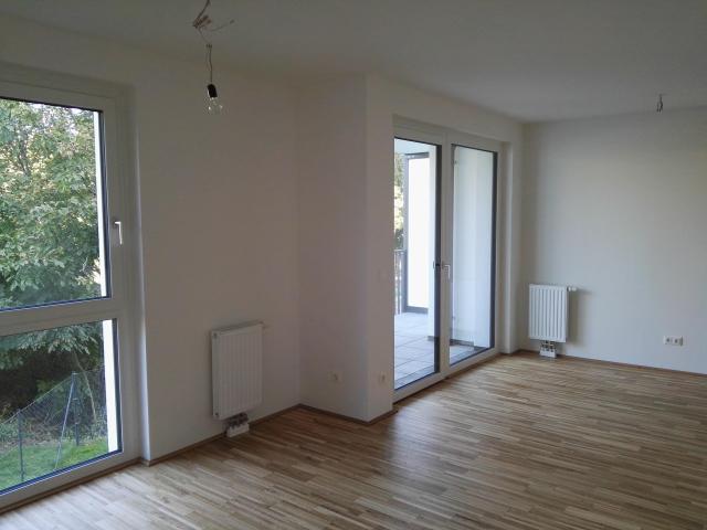 PROVISIONSFREI, 2 Zimmer, große Loggia, Küche, U Bahn Nähe Gasometer, Garagenplatz