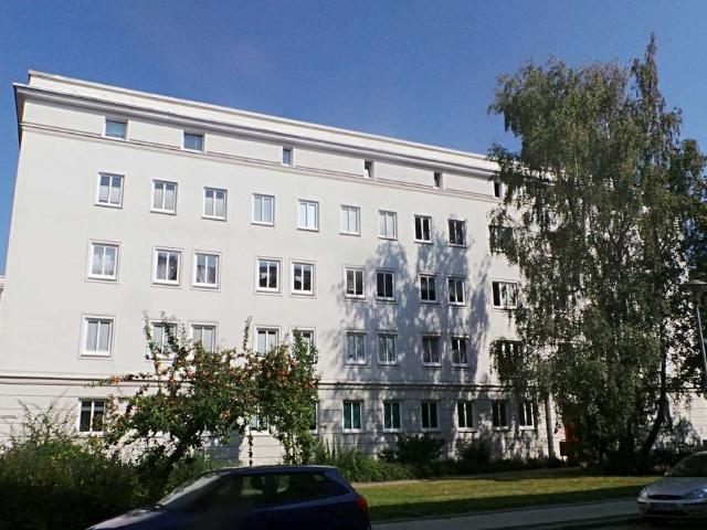Provisionsfrei* 3 Raumwohnung in Reutershagen in ruhiger Wohnlage mit Wannenbad und Einbauküche
