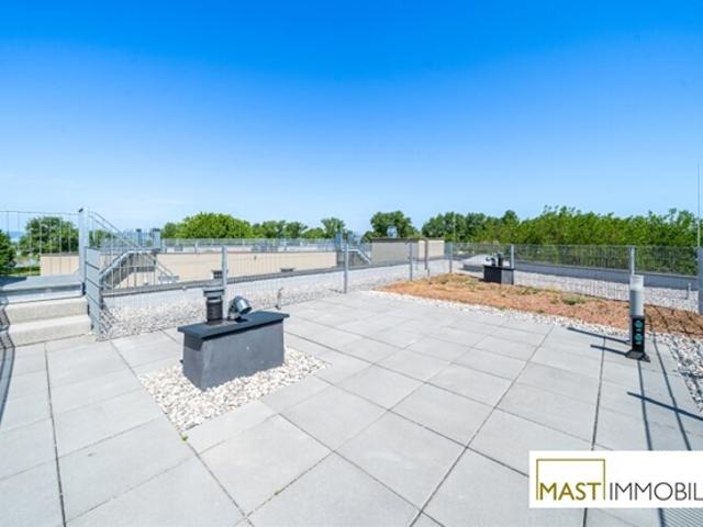 Provisionsfrei 3 Zimmer Wohnung mit Dachterrasse und Blick auf den See!