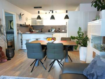 PROVISIONSFREI 3 Zimmer Wohnung mit hochwertiger Küche, großen Sonnenbalkon in Mondsee Tiefgaragenplätze, Lift, möblierte Übernahme möglich! Im BAURECHTSEIGENTUM
