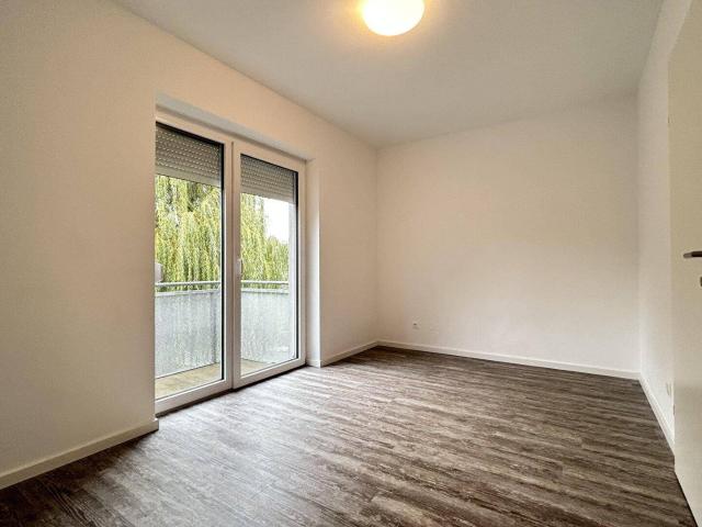 PROVISIONSFREI! 3 Zimmer Wohnung, jedes Zimmer mit eigenem Balkon ruhige Grünlage