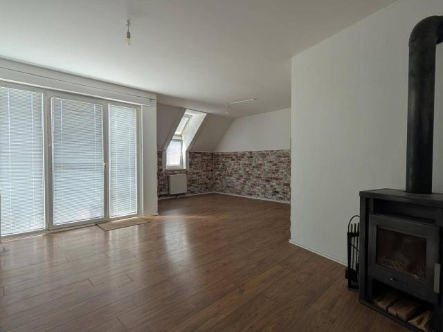 PROVISIONSFREI | 3 Zimmer Dachgeschosswohnung mit Terrasse, Ofen & Lift in Korneuburg