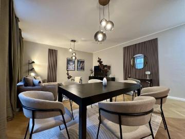 PROVISIONSFREI* Teilsanierte Altbau Wohnung in Top Lage beim Schloss Belvedere