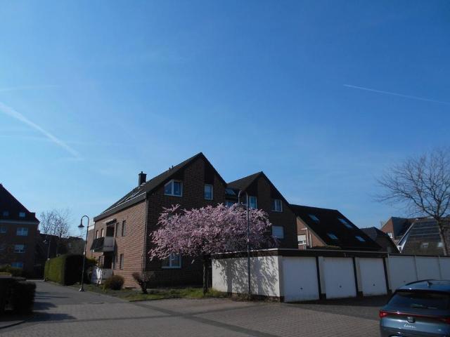 PROVISIONSFREI: TOP Lage von Korschenbroich 109 qm 4 Zimmer TG