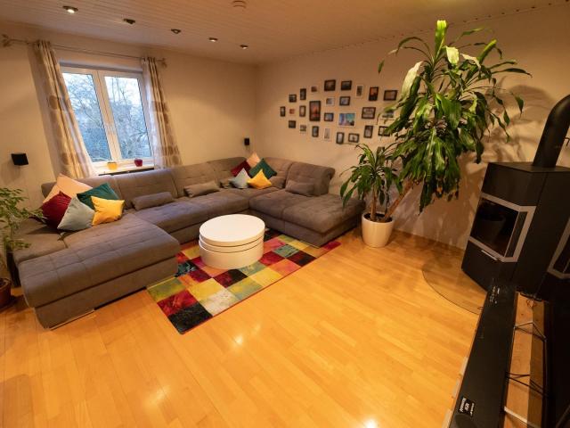 Provisionsfrei: Traumhaftes Wohnen am Friesenpark Großzügige Maisonette mit Dachterrasse & Kamin