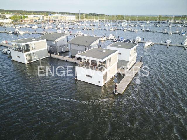 Provisionsfrei: Traumhaftes Ferienhaus auf dem Wasser direkt im Yachthafen