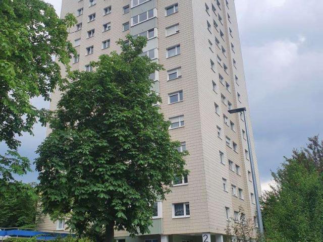 PROVISIONSFREI – vermietete 3 Zimmer Wohnung mit Balkon, im 4. OG eines Mehrfamilienhauses