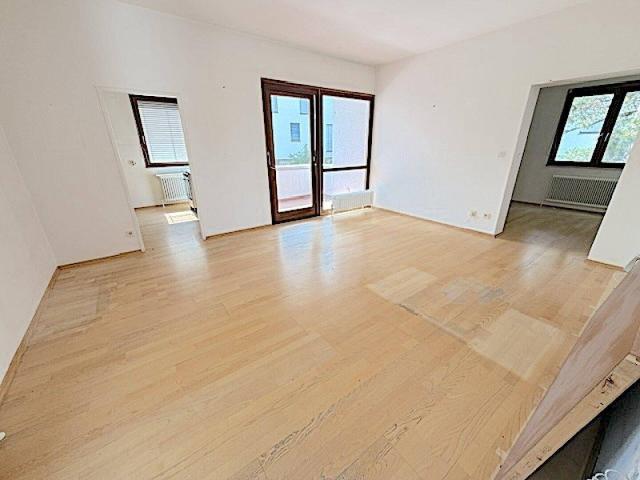 NOCH BIS 15.10.! 10% BUWOG BLITZAKTION! PROVISIONSFREI VOM EIGENTÜMER! UNSANIERTE 2 ZIMMER WOHNUNG MIT LOGGIA IN GERSTHOF!