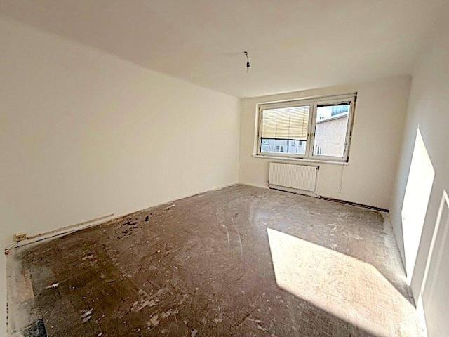 PROVISIONSFREI VOM EIGENTÜMER! UNSANIERTE 2 ZIMMER WOHNUNG NAHE BHF FLORIDSDORF!