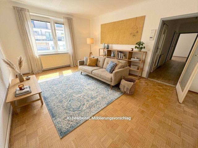 PROVISIONSFREI VOM EIGENTÜMER! UNSANIERTE 4 ZIMMER FAMILIENWOHNUNG NÄHE HANDELSKAI!