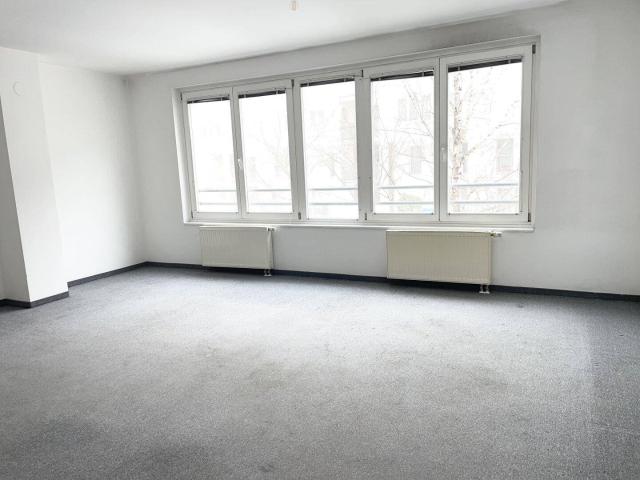 PROVISIONSFREI VOM EIGENTÜMER! NETTE 3 ZIMMER WOHNUNG MIT LOGGIA BEI ALT ERLAA!