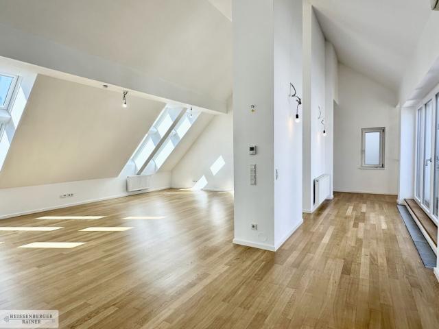 Provisionsfrei vom Eigentümer! Nette 3 Zimmer Wohnung mit Loggia bei Alt Erlaa!