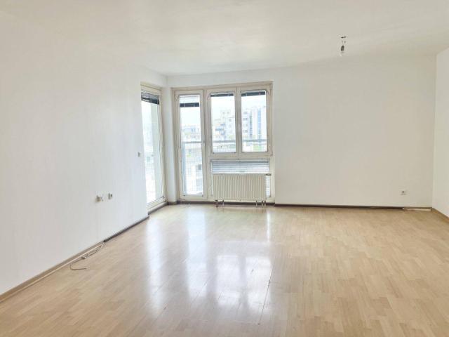 PROVISIONSFREI VOM EIGENTÜMER! SANIERUNGSBEDÜRFTIGE WOHNUNG MIT ZWEI ZIMMERN UND LOGGIA NÄHE U6 ALT ERLAA!