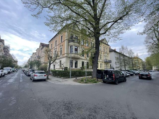 Provisionsfrei von privat: 135 m² Altbauwohnung mit Balkon im Östlichen Ringgebiet