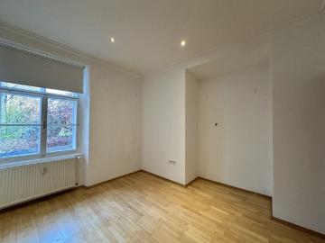 Provisionsfrei – WG fähige 3 Zimmer Wohnung mit separater Küche in sehr zentraler Lage– im Grazer Bezirk Geidorf