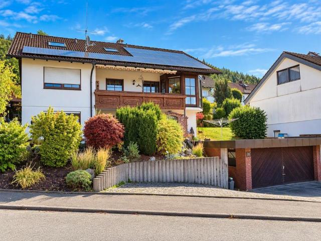 Provisionsfrei: Wohnen mit Weitblick Großzügiges Einfamilienhaus