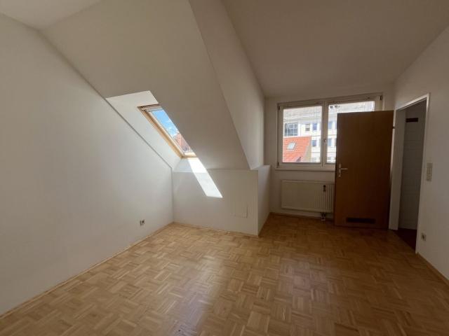 Provisionsfrei! Wohnung mit Top Grundriss in Grazer Innenstadt Lage 2 Zimmer Wohnung mit Balkon Fünf Gehminuten vom Grazer Hautplatz Entfernt