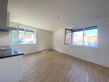 PROVISIONSFREI – Wunderschöne 2 Zimmer Wohnung mit Loggia und KFZ Tiefgaragenabstellplatz