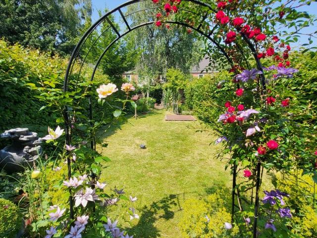 Provisionsfrei: Wunderschönes Reihenhaus in der Gartenstadt teilmöbliert n.V