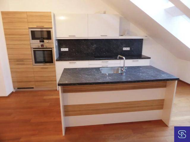 Provisionsfrei: Zentrumsnahe 131m² DG Wohnung mit Einbauküche 1090 Wien