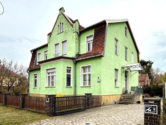 PROVISIONSFREI! ZWEIFAMILIENHAUS mit Nebengebäude