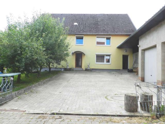 PROVISIONSFREI ZWEIFAMILIENHAUS IM RUHIGEN ORTSKERN GENAU DAS RICHTIGE FÜR IHRE FAMILIE!