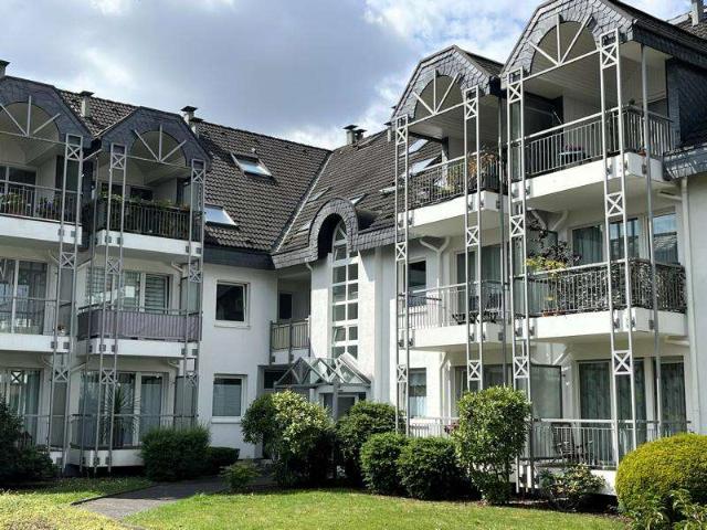 PROVISIONSFREI Angermund Wohnung m. 2 Balkonen + Stellplatz