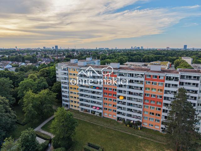 Provisionsfrei & Bezugsfrei! 3 Zimmer Wohnung mit Loggia nähe Ostpark!