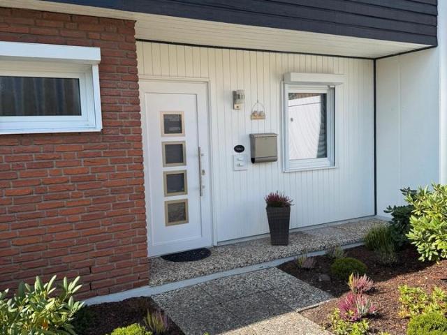 Provisionsfrei! Bungalow 5,5 Zi. mit Sauna & Kaminzimmer