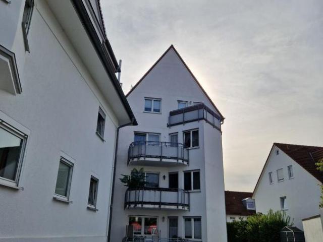 Provisionsfrei* Charmante 3 Zimmer Maisonette Dachgeschosswohnung mit Balkon & TG Stellplatz in Illertissen