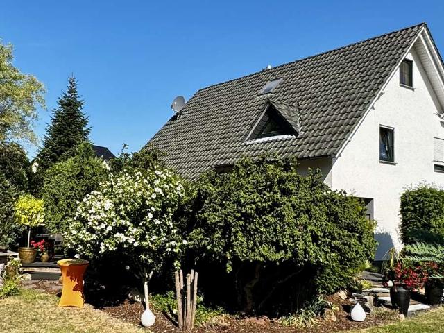 PROVISIONSFREI Charmantes Einfamilienhaus im Grünen ruhige Wohnlage in Neukirchen bei Borna