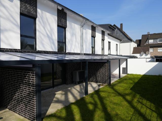 Provisionsfrei* Das letzte EinfamilienhausMittelhaus mit PV+Speicher 10,4 KW+Garage 140m zum Rheinufer Energiebedarf 22,4 kWhm2a