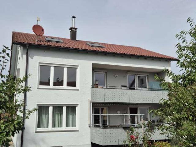 Provisionsfrei: Dreifamilienhaus mit Garten, Balkon & Doppelgarage