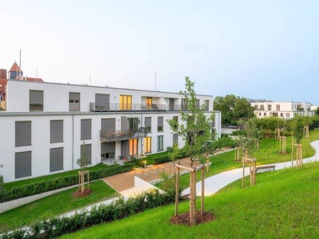 provisionsfrei + EBK + 3 Zimmer Dachgeschosswohnung