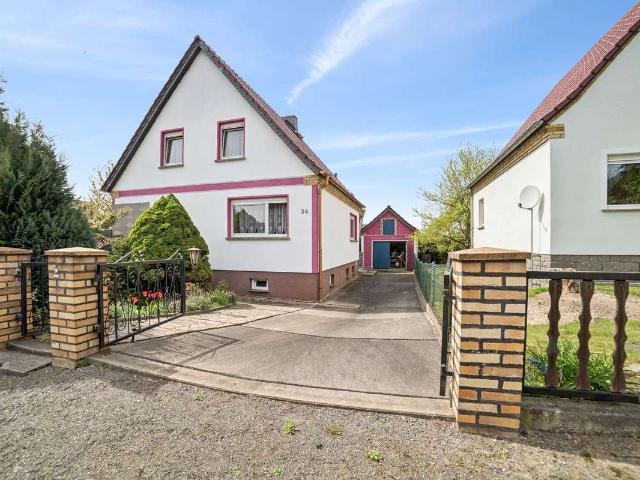 Provisionsfrei* EFH mit Garten, Keller, Balkon, Terrasse & TG in toller, ruhiger Lage in Lossatal!